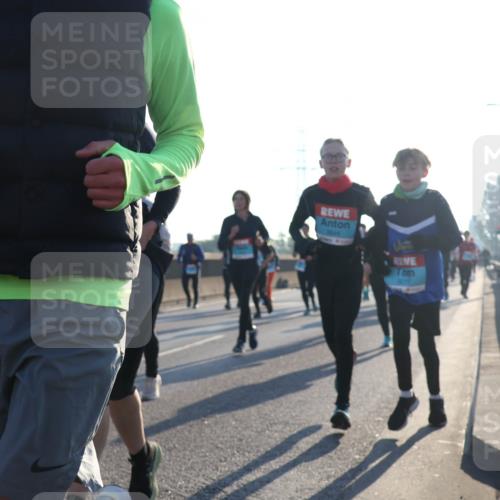 03.10.2025 - Köhlbrandbrückenlauf Luisa Fischer http://msf.ph/oto/8993792 03.10.2025 10:20:21 Position 3  meine-sportfotos.de