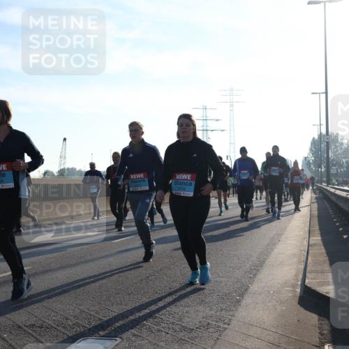 03.10.2025 - Köhlbrandbrückenlauf Luisa Fischer http://msf.ph/oto/8993814 03.10.2025 10:20:23 Position 3 2064, 2118 meine-sportfotos.de