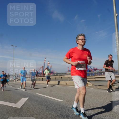 03.10.2025 - Köhlbrandbrückenlauf Matties Gatica Varas http://msf.ph/oto/8993833 03.10.2025 12:47:07 Position 2 6303 meine-sportfotos.de