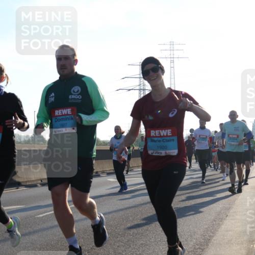 03.10.2025 - Köhlbrandbrückenlauf Luisa Fischer http://msf.ph/oto/8993868 03.10.2025 10:20:28 Position 3 3765, 1827, 1920, 1 meine-sportfotos.de