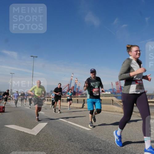 03.10.2025 - Köhlbrandbrückenlauf Matties Gatica Varas http://msf.ph/oto/8993891 03.10.2025 12:47:14 Position 2 2025, 530, 118 meine-sportfotos.de