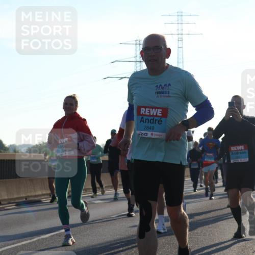 03.10.2025 - Köhlbrandbrückenlauf Luisa Fischer http://msf.ph/oto/8993905 03.10.2025 10:20:31 Position 3 120, 2848, 2847, 2003, 6 meine-sportfotos.de