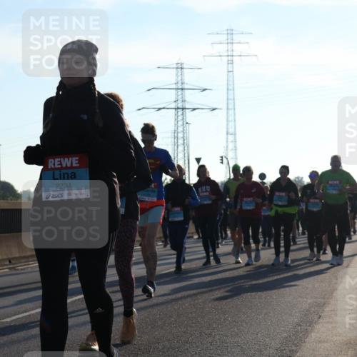 03.10.2025 - Köhlbrandbrückenlauf Luisa Fischer http://msf.ph/oto/8993951 03.10.2025 10:20:35 Position 3 195, 2234, 1 meine-sportfotos.de