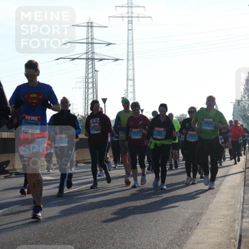 03.10.2025 - Köhlbrandbrückenlauf Luisa Fischer http://msf.ph/oto/8993958 03.10.2025 10:20:36 Position 3 1834, 1709, 1 meine-sportfotos.de
