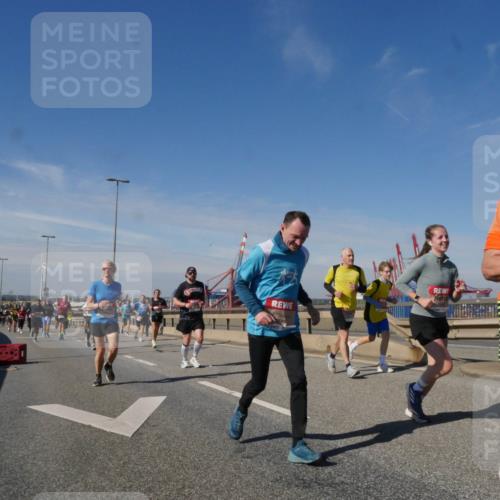 03.10.2025 - Köhlbrandbrückenlauf Matties Gatica Varas http://msf.ph/oto/8994014 03.10.2025 12:47:30 Position 2 6069 meine-sportfotos.de