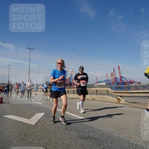 03.10.2025 - Köhlbrandbrückenlauf Matties Gatica Varas http://msf.ph/oto/8994028 03.10.2025 12:47:31 Position 2  meine-sportfotos.de