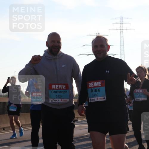 03.10.2025 - Köhlbrandbrückenlauf Luisa Fischer http://msf.ph/oto/8994068 03.10.2025 10:21:24 Position 3 3231, 2424, 2460, 1748 meine-sportfotos.de