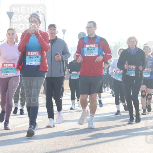 03.10.2025 - Köhlbrandbrückenlauf Luisa Fischer http://msf.ph/oto/8994088 03.10.2025 10:23:16 Position 3 2551, 2414, 2374, 2557, 2249, 2250, 2211 meine-sportfotos.de