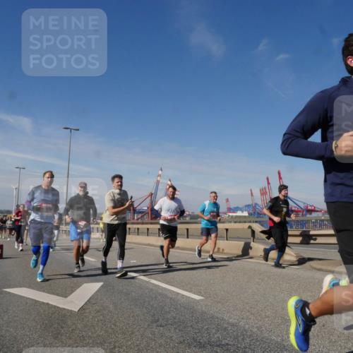 03.10.2025 - Köhlbrandbrückenlauf Matties Gatica Varas http://msf.ph/oto/8994098 03.10.2025 12:47:38 Position 2 535, 5802 meine-sportfotos.de