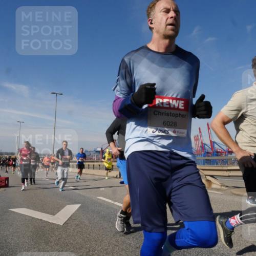 03.10.2025 - Köhlbrandbrückenlauf Matties Gatica Varas http://msf.ph/oto/8994115 03.10.2025 12:47:40 Position 2 6028, 6818 meine-sportfotos.de