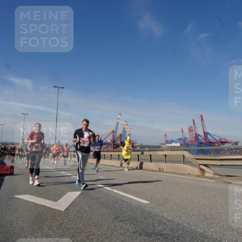 03.10.2025 - Köhlbrandbrückenlauf Matties Gatica Varas http://msf.ph/oto/8994122 03.10.2025 12:47:41 Position 2  meine-sportfotos.de