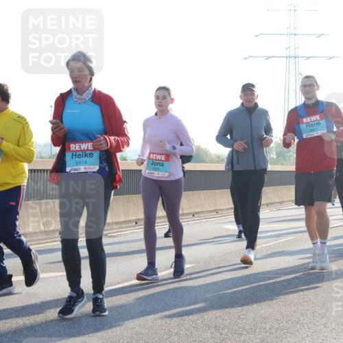 03.10.2025 - Köhlbrandbrückenlauf Luisa Fischer http://msf.ph/oto/8994137 03.10.2025 10:23:20 Position 3 3452, 3451, 2414, 2551, 2374, 2557 meine-sportfotos.de