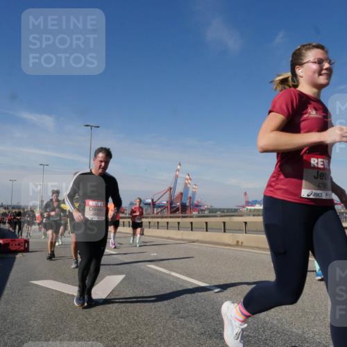 03.10.2025 - Köhlbrandbrückenlauf Matties Gatica Varas http://msf.ph/oto/8994145 03.10.2025 12:47:43 Position 2 4684, 478, 18 meine-sportfotos.de