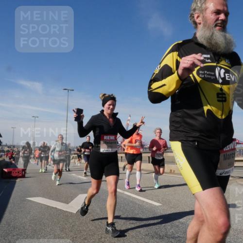 03.10.2025 - Köhlbrandbrückenlauf Matties Gatica Varas http://msf.ph/oto/8994161 03.10.2025 12:47:46 Position 2 5737, 4414 meine-sportfotos.de