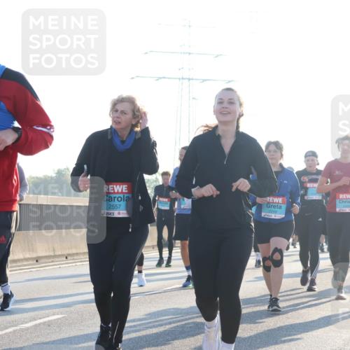 03.10.2025 - Köhlbrandbrückenlauf Luisa Fischer http://msf.ph/oto/8994163 03.10.2025 10:23:23 Position 3 2374, 2557, 2249, 2439, 2211 meine-sportfotos.de