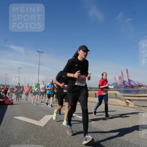 03.10.2025 - Köhlbrandbrückenlauf Matties Gatica Varas http://msf.ph/oto/8994210 03.10.2025 12:47:51 Position 2 5087 meine-sportfotos.de