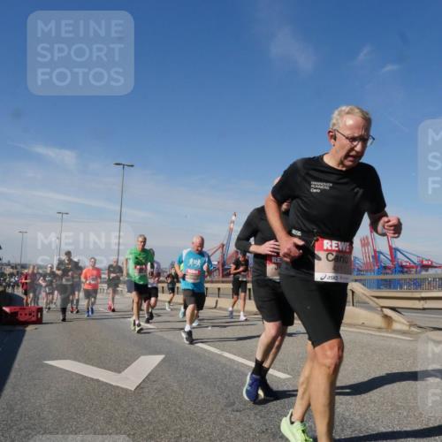 03.10.2025 - Köhlbrandbrückenlauf Matties Gatica Varas http://msf.ph/oto/8994218 03.10.2025 12:47:52 Position 2 1, 4311 meine-sportfotos.de