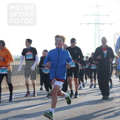 03.10.2025 - Köhlbrandbrückenlauf Luisa Fischer http://msf.ph/oto/8994255 03.10.2025 10:23:31 Position 3 2659 meine-sportfotos.de