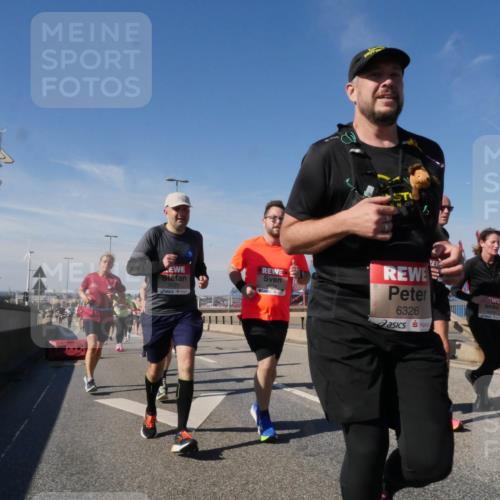 03.10.2025 - Köhlbrandbrückenlauf Matties Gatica Varas http://msf.ph/oto/8994263 03.10.2025 12:47:56 Position 2 4604, 5727, 6326 meine-sportfotos.de