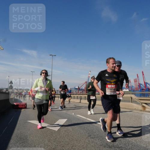 03.10.2025 - Köhlbrandbrückenlauf Matties Gatica Varas http://msf.ph/oto/8994302 03.10.2025 12:48:00 Position 2 4431 meine-sportfotos.de