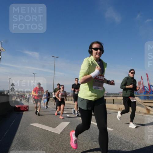 03.10.2025 - Köhlbrandbrückenlauf Matties Gatica Varas http://msf.ph/oto/8994310 03.10.2025 12:48:01 Position 2 4551 meine-sportfotos.de