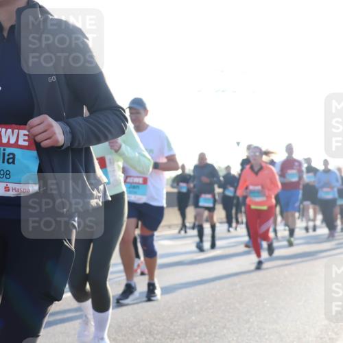 03.10.2025 - Köhlbrandbrückenlauf Luisa Fischer http://msf.ph/oto/8994315 03.10.2025 10:23:38 Position 3 2298 meine-sportfotos.de