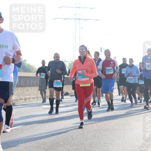 03.10.2025 - Köhlbrandbrückenlauf Luisa Fischer http://msf.ph/oto/8994322 03.10.2025 10:23:39 Position 3 3234, 3074, 10 meine-sportfotos.de