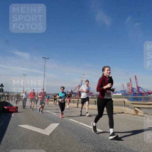 03.10.2025 - Köhlbrandbrückenlauf Matties Gatica Varas http://msf.ph/oto/8994356 03.10.2025 12:48:06 Position 2  meine-sportfotos.de