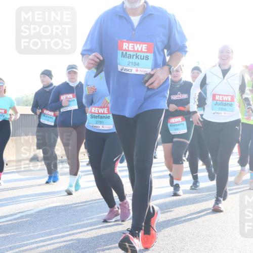 03.10.2025 - Köhlbrandbrückenlauf Luisa Fischer http://msf.ph/oto/8994370 03.10.2025 10:23:43 Position 3 2184, 2356, 2781, 1497, 213 meine-sportfotos.de
