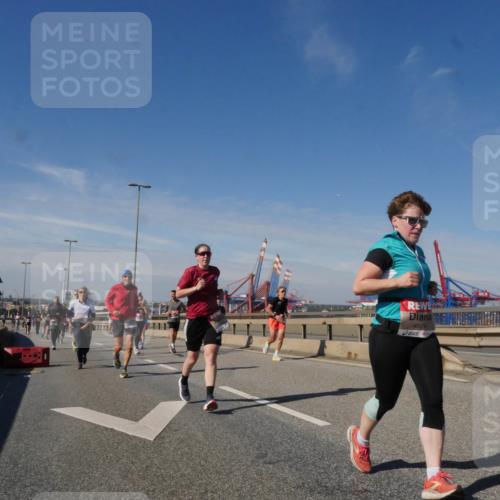 03.10.2025 - Köhlbrandbrückenlauf Matties Gatica Varas http://msf.ph/oto/8994371 03.10.2025 12:48:08 Position 2 4324 meine-sportfotos.de
