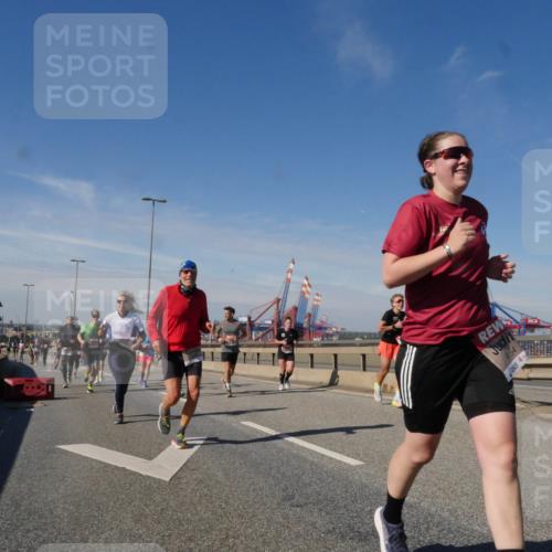03.10.2025 - Köhlbrandbrückenlauf Matties Gatica Varas http://msf.ph/oto/8994385 03.10.2025 12:48:09 Position 2 4154 meine-sportfotos.de
