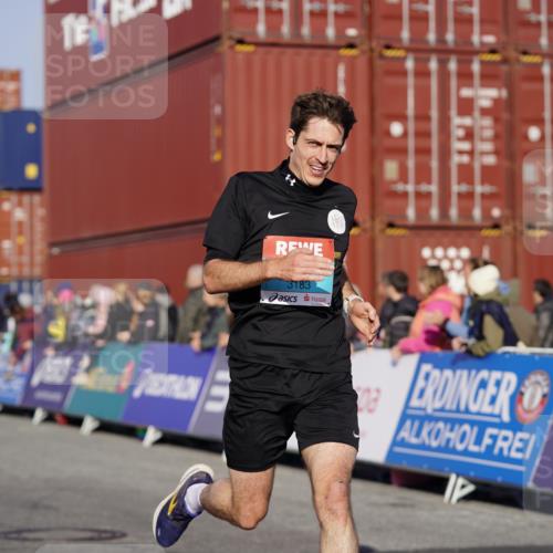 03.10.2025 - Köhlbrandbrückenlauf Michael Burmester http://msf.ph/oto/8994397 03.10.2025 09:56:13 Ziel 1069, 1230, 3183, 3337, 3593, 3834 meine-sportfotos.de