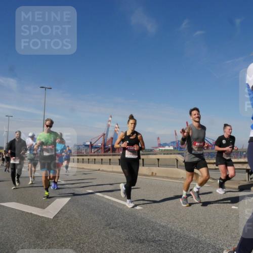 03.10.2025 - Köhlbrandbrückenlauf Matties Gatica Varas http://msf.ph/oto/8994406 03.10.2025 12:48:12 Position 2  meine-sportfotos.de