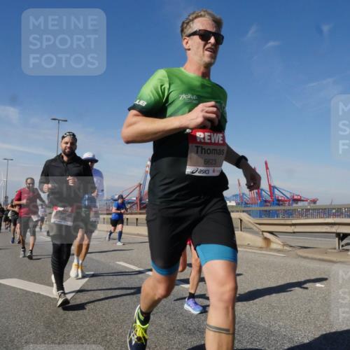 03.10.2025 - Köhlbrandbrückenlauf Matties Gatica Varas http://msf.ph/oto/8994421 03.10.2025 12:48:14 Position 2 6623 meine-sportfotos.de