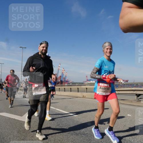 03.10.2025 - Köhlbrandbrückenlauf Matties Gatica Varas http://msf.ph/oto/8994426 03.10.2025 12:48:15 Position 2 6299, 4347 meine-sportfotos.de