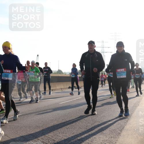 03.10.2025 - Köhlbrandbrückenlauf Luisa Fischer http://msf.ph/oto/8994449 03.10.2025 10:23:56 Position 3 739, 5, 3745, 2406 meine-sportfotos.de