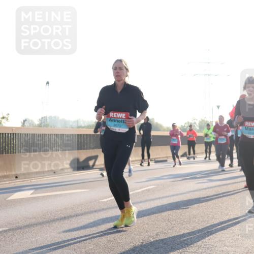 03.10.2025 - Köhlbrandbrückenlauf Luisa Fischer http://msf.ph/oto/8994476 03.10.2025 10:23:58 Position 3 3670, 2316 meine-sportfotos.de