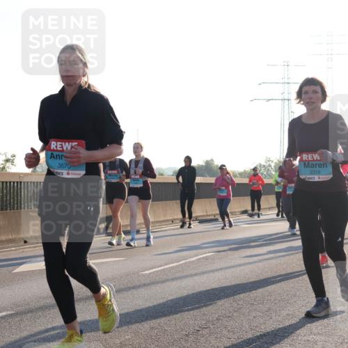 03.10.2025 - Köhlbrandbrückenlauf Luisa Fischer http://msf.ph/oto/8994484 03.10.2025 10:23:59 Position 3 3670, 2316 meine-sportfotos.de