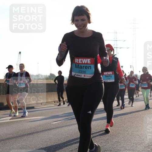 03.10.2025 - Köhlbrandbrückenlauf Luisa Fischer http://msf.ph/oto/8994491 03.10.2025 10:24:00 Position 3 2316, 3199 meine-sportfotos.de