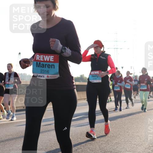 03.10.2025 - Köhlbrandbrückenlauf Luisa Fischer http://msf.ph/oto/8994496 03.10.2025 10:24:00 Position 3 2316, 3199 meine-sportfotos.de