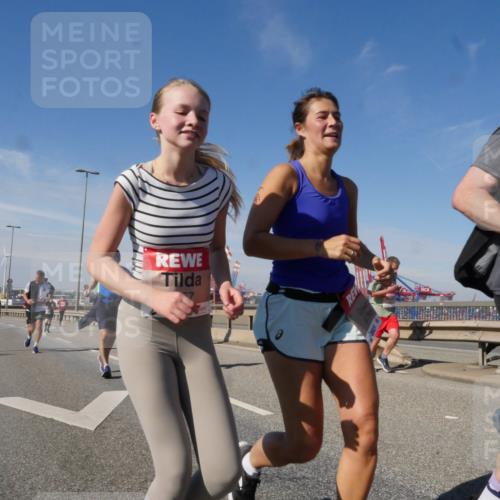 03.10.2025 - Köhlbrandbrückenlauf Matties Gatica Varas http://msf.ph/oto/8994536 03.10.2025 12:48:27 Position 2 6785 meine-sportfotos.de