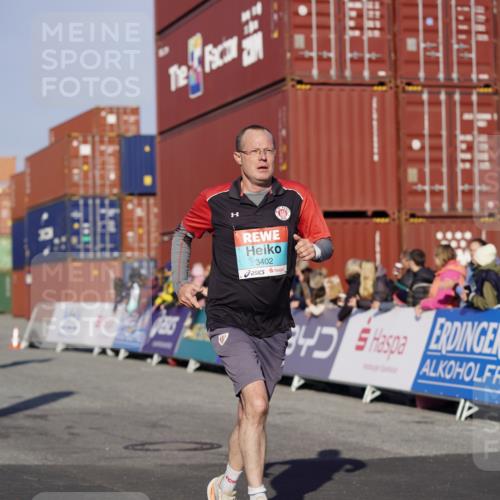03.10.2025 - Köhlbrandbrückenlauf Michael Burmester http://msf.ph/oto/8994569 03.10.2025 09:56:32 Ziel 1085, 1103, 3402, 3544, 3763 meine-sportfotos.de
