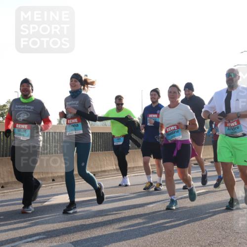 03.10.2025 - Köhlbrandbrückenlauf Luisa Fischer http://msf.ph/oto/8994571 03.10.2025 10:24:08 Position 3 2365, 2212, 3439, 3393 meine-sportfotos.de