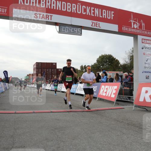03.10.2025 - Köhlbrandbrückenlauf Yannick Fuchs http://msf.ph/oto/8994601 03.10.2025 16:04:43 Ziel 7006, 7147, 7192, 7248, 7425, 7513, 7526, 7568, 8254, 9696 meine-sportfotos.de