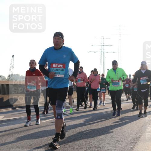 03.10.2025 - Köhlbrandbrückenlauf Luisa Fischer http://msf.ph/oto/8994602 03.10.2025 10:24:11 Position 3 3393, 1 meine-sportfotos.de