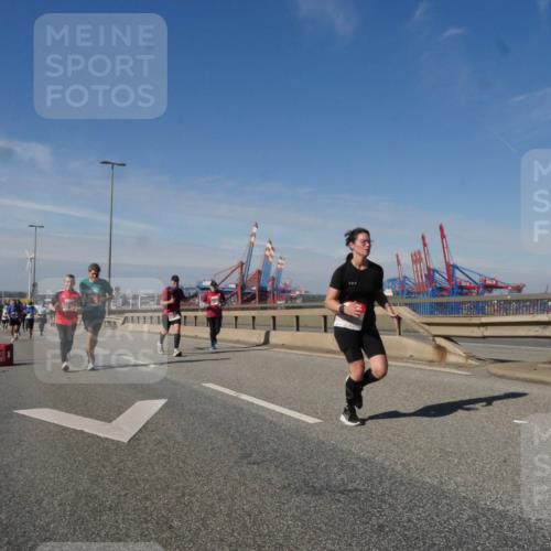 03.10.2025 - Köhlbrandbrückenlauf Matties Gatica Varas http://msf.ph/oto/8994603 03.10.2025 12:48:34 Position 2  meine-sportfotos.de