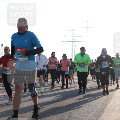 03.10.2025 - Köhlbrandbrückenlauf Luisa Fischer http://msf.ph/oto/8994604 03.10.2025 10:24:11 Position 3 3479, 3393, 1 meine-sportfotos.de