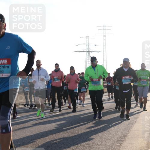 03.10.2025 - Köhlbrandbrückenlauf Luisa Fischer http://msf.ph/oto/8994609 03.10.2025 10:24:11 Position 3 3479, 3393, 2527, 1 meine-sportfotos.de