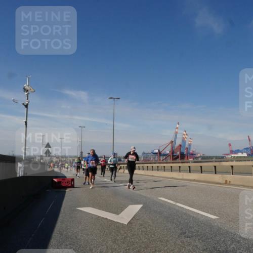 03.10.2025 - Köhlbrandbrückenlauf Matties Gatica Varas http://msf.ph/oto/8994651 03.10.2025 12:48:40 Position 2  meine-sportfotos.de