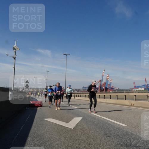 03.10.2025 - Köhlbrandbrückenlauf Matties Gatica Varas http://msf.ph/oto/8994658 03.10.2025 12:48:41 Position 2  meine-sportfotos.de